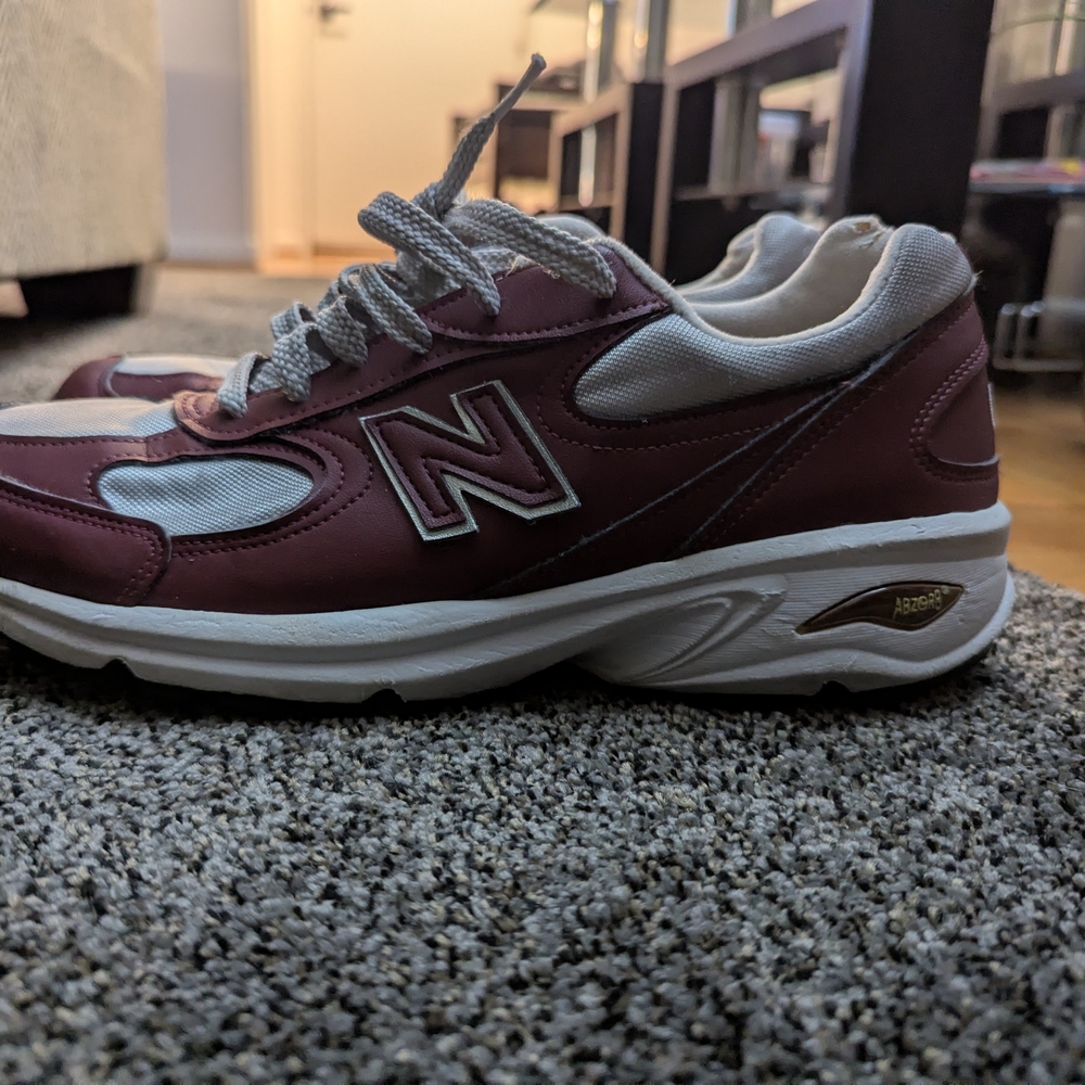 New Balance 498